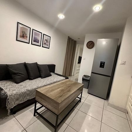 Jolie Appartement Nice Proche Mer Et Aeroport Une Chambre Plus Salon Avec Cuisine Exterior foto